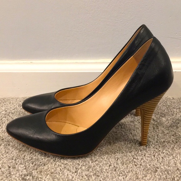 Guiseppe Zanotti Shoes - Guiseppe Zanotti Design black leather pumps